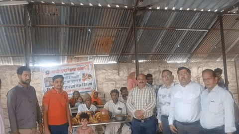 वर्तमान महावीर इंटरनेशनल बालोतरा द्वारा अन्नपूर्णा निशुल्क भोजन करवाया