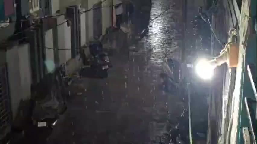 છોટાઉદેપુર: નગરમાં કમોસમી વરસાદ, જુઓ