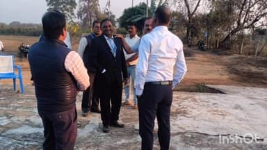 डुमरांव: डुमरांव में नीलगायों को पालतू बनाने की दिशा में चल रहा शोध, सरकार ने पहले शूटर भेजकर मार गिराया था