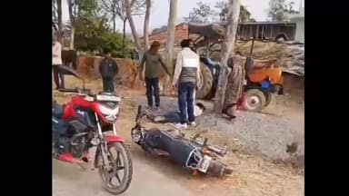 गुनौर: असोनी मोड़ पर दो बाइकों की टक्कर, दो युवक गंभीर घायल