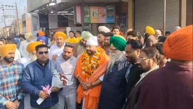 ਖਰੜ: ਪਰਮਿੰਦਰ ਸਿੰਘ ਗੋਲਡੀ ਨੂੰ ਯੂਥ ਪ੍ਰਧਾਨ ਪੰਜਾਬ ਲੱਗਣ ਤੇ ਆਪ ਵਲੰਟੀਅਰ ਵੱਲੋਂ ਕੀਤਾ ਗਿਆ ਸਨਮਾਨਿਤ, ਸ਼ੁਕਰਾਨੇ ਵਜੋਂ ਕਾਫਲ ਅੰਮ੍ਰਿਤਸਰ ਰਵਾਨਾ