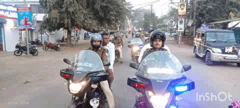 महेशपुर: नगर पालिका आम निर्वाचन को लेकर शहर में फ्लैग मार्च, शांति एवं निष्पक्ष मतदान का संदेश