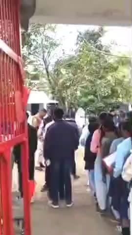 मेजा: यमुनापार क्षेत्र में शांतिपूर्ण और नकलविहीन माहौल में संपन्न हुई सोशल साइंस की परीक्षा, सुरक्षा में तैनात रही पुलिस बल