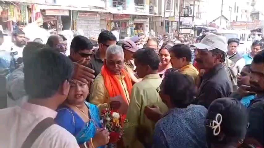 তমলুক: দেউলিয়া বাজারে জনসংযোগ কর্মসূচিতে  দিলীপ ঘোষ