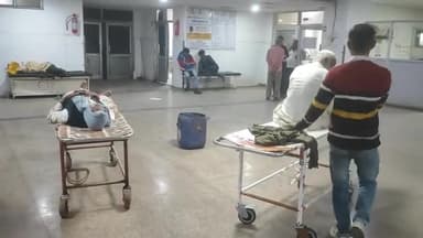 झालरापाटन: झालावाड़ के समीप रघुनाथपुरा मदनपुरिया के बीच अज्ञात बोलेरो गाड़ी ने दो बाइकों को टक्कर मारकर तीन लोगों को किया घायल
