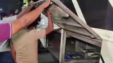 கடலூர்: மஞ்சக்குப்பம் ஆல் பேட்டையில் ஆம்னி பேருந்தில் மது பாட்டில்கள் பறிமுதல், டிரைவர் கைது