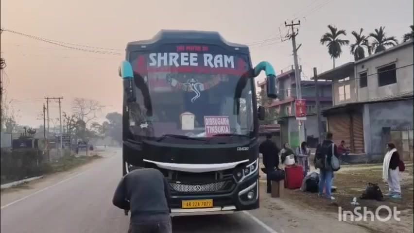 মৰাণ: মৰাণত পুৱা পথ দুৰ্ঘটনা, নৈশ যাত্ৰীবাহী বাছ দুৰ্ঘটনা গ্ৰস্ত, আহত হয় নৈশ বাছ খনৰ কেইবাজনো যাত্ৰীৰ