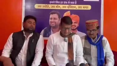 #खबर दतिया से  में #डबरा नवग्रह #मंदिर, #संकल्प यात्रा के #संबंध में #पत्रकार साथियों से #चर्चा की…
#DamodarYadavMandal