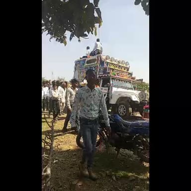 aklera gram panchayat me aj bahut hi sundar sree hanuman ji mahraj ka julus nikla