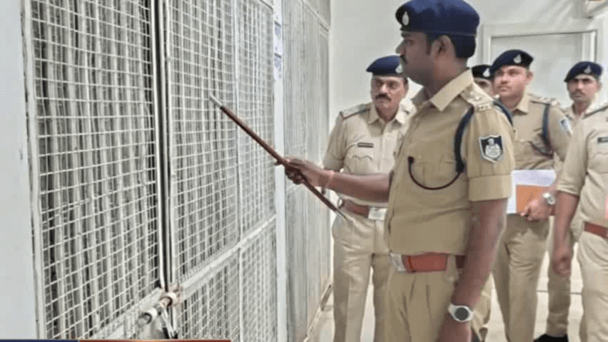 सेगांव: खरगोन एसपी ने ऊन थाने का किया अचानक निरीक्षण, जारी किए आदेश #सेगावन्यूज़ #पुलिस #khargonepolice #मध्यप्रदेश पुलिस