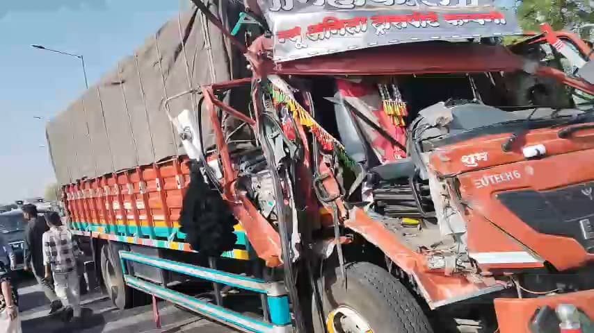 pachor tatkal Ka mamla pachor railway station Agra mein road 
Pachore