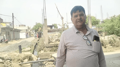 सिंगरौली वार्ड 32 में रोड बनी हादसों का अड्डा नवजीवन विहार, से.-1-मेन रोड पर महीनों से खोदी नाली, #Nagar_Nigam_singrauli