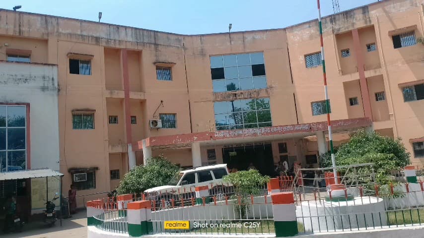 एकंगरसराय: @#एकगरसराय प्रखंड कार्यालय में सीओ विवेक कुमार के द्वारा जनता दरबार लगाया गया