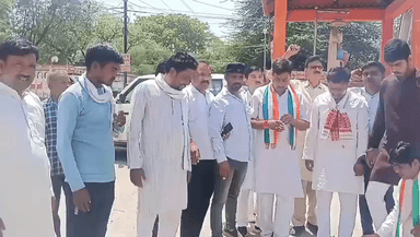 कांग्रेस कार्यकर्ताओं ने किया विरोध प्रदर्शन #नरोत्तम #मिश्रा  व विधानसभा #अध्यक्ष नरेंद्र सिंह  का फूंका #पुतला दतिया