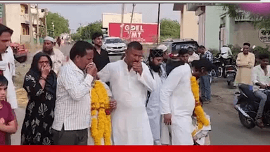 सेगांव: हज यात्रियों को सेगांववासियों ने पुष्पहार भेंट कर विदा किया, भाईचारा उफान पर #सेगावन्यूज़ #हजयात्रा #हिंदूमुस्लिमएकता