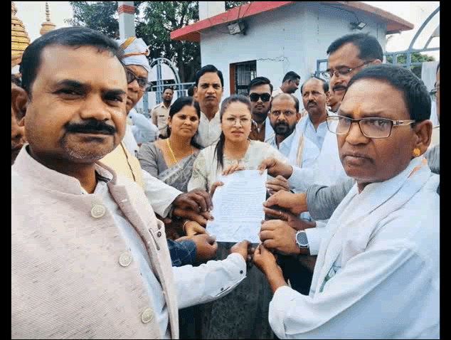 जिला अध्यक्ष शशि सिंह जी