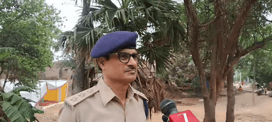हर्ष फायरिंग में एक 6 साल बच्ची की हुई मौत 

धनरुआ न्युज नेटवर्क 
जानकारी के अनुसार बता दे की धनरुआ थाना क्षेत्र के छाती