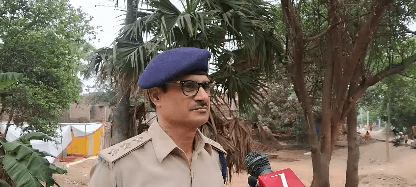 हर्ष फायरिंग में एक 6 साल बच्ची की हुई मौत 

धनरुआ न्युज नेटवर्क 
जानकारी के अनुसार बता दे की धनरुआ थाना क्षेत्र के छाती