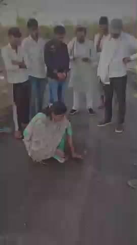 मेरी प्रधानों से यही उम्मीद है अपनी गली 
अपना चौराहा ऐसा ही ठीक कारण