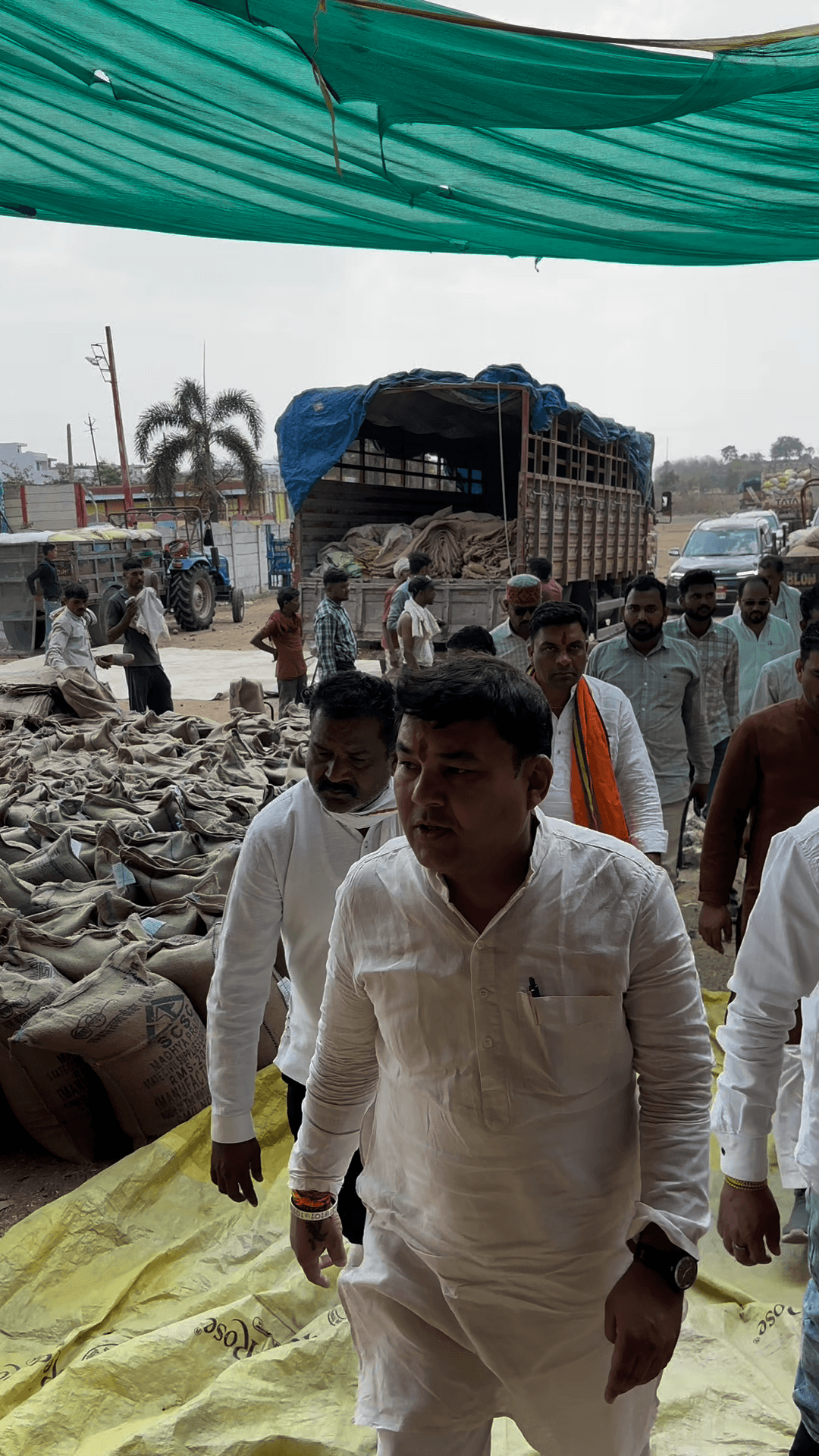 #प्रवास 
आज अमरवाड़ा विधानसभा क्षेत्र के नगर मण्डल और ग्रामीण मण्डल का सघन प्रवास करने का सौभाग्य मिला। इस दौरान देवतुल्य कार्यकर्ताओं से भेंट कर संगठन को और मजबूत बनाने पर सकारात्मक संवाद हुआ।