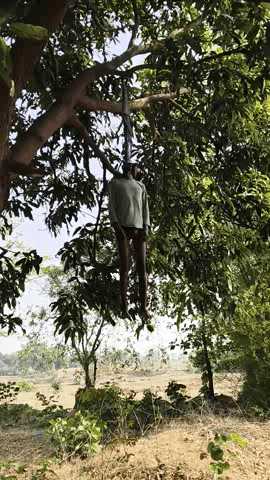 garm Joradol sugapara me 
fansi lagakar aatmhatya#@@