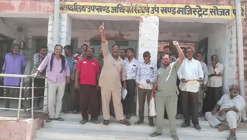 सोजत पुलिस प्रशासन द्वारा जो अभियान चल जा रहा है जो मुख्य गेट के अंदर प्रवेश द्वार के अंदर इंट्री नहीं की जा रही है ऑटो