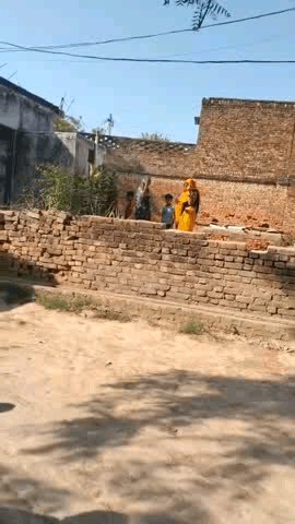 लालगंज प्रथम राजकुमार का हुआ रास्ता बंद  पर थाना बारासगर की पुलिस ने नहीं की कोई सुनवाई@