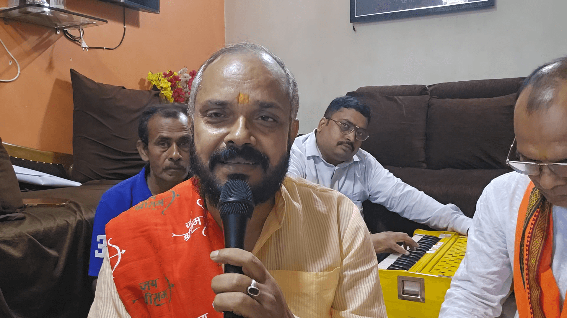 agar ma ne mamta lutai na hoti to mamta mai ma  hoti#ma#bhajan#ram#ramkatha#pujyarajivji