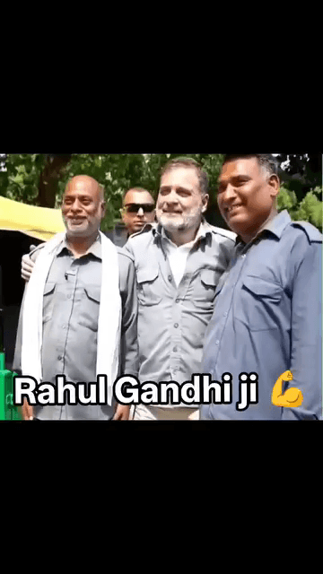 ऑटो वालो क़े साथ उनकी परेशानी को सुनते हुए नेता प्रतिपक्ष आदरणीय राहुल गाँधी जी 

 #highlightseveryone #fbreelsvideo #reelsvideo #everyonefollowers #highlight #follow4followback #follower #everyone #cockroach #viralreelschalleng