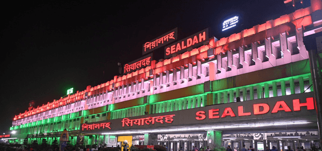 A stunning display of tricolour hues at the Sealdah Railway Station in West Bengal on the eve of <nis:link nis:type=tag nis:id=IndependenceDay2024 nis:value=IndependenceDay2024 nis:enabled=true nis:link/>. 🇮🇳