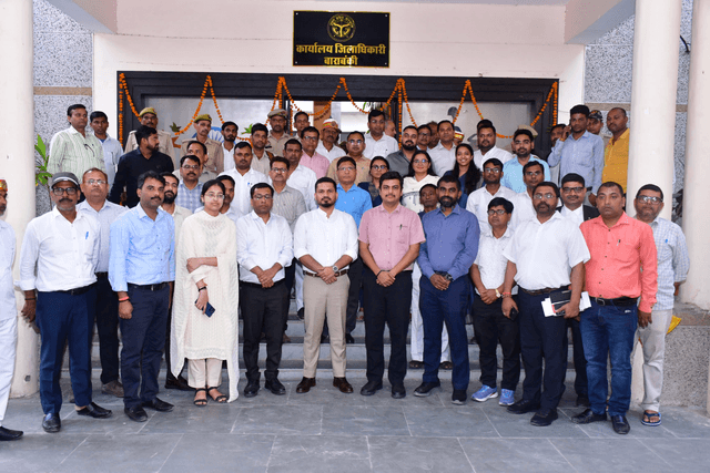 *ईशान प्रताप सिंह ने बाराबंकी डीएम का पदभार संभाला*

2017 बैच के IAS अधिकारी ईशान प्रताप सिंह ने मंगलवार को बाराबंकी