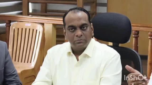 ಶಿವಮೊಗ್ಗ: ತಾಳೆಗರಿ ಹಸ್ತಪ್ರತಿಗಳ ಸಂರಕ್ಷಣೆಗೆ ಶಿವಮೊಗ್ಗದಲ್ಲಿ ಗಣತಿ ಮತ್ತು ಸಮೀಕ್ಷೆ ಕಾರ್ಯ ಆರಂಭ, ಶಿವಮೊಗ್ಗದಲ್ಲಿ ಡಿಸಿ ಪ್ರಭುಲಿಂಗ ಕವಳಿಕಟ್ಟಿ