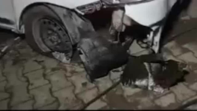 जगाधरी: त्रिवेणी चौक पर डिवाइडर से टकराई अर्टिगा कार, आगे से हुई क्षतिग्रस्त, कोई हताहत नहीं