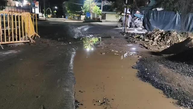 बैतूल नगर: गंज मैकेनिक चौक: मौत का गड्ढा, प्रशासन की लापरवाही कब लेगी जान? क्या बड़ी दुर्घटना का है इंतज़ार?
