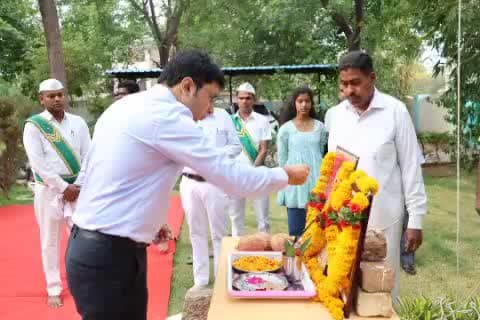 నిర్మల్: రాష్ట్ర ఆవిర్భావ దినోత్సవం సందర్భంగా కలెక్టర్ క్యాంపు కార్యాలయంలో జాతీయ జెండా ఆవిష్కరించిన కలెక్టర్ భవేష్ మిశ్రా