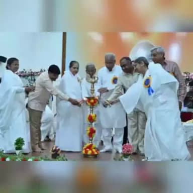 राजधानी #रायपुर स्थित #प्रजापिता_ब्रम्हकुमारी ईश्वरीय_विश्वविद्यालय, शान्ति सरोवर में आयोजित #नशामुक्त_भारत_अभियान के शुभारंभ समारोह में पहुंचे मुख्यमंत्री जी