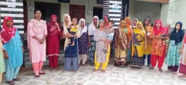 जल है तो जीवन संभव है, जीव-जन्तु-पक्षियों व पेड़-पौधों के जीवन के लिए पानी अत्यंत जरूरी 
-पिंगौड के आंगनवाड़ी केंद्र में पब्लिक हैल्थ की टीम ने महिलाओं को जल संरक्षण के प्रति किया जागरूक