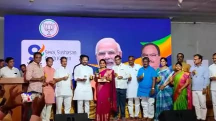 Shri @kishanreddybjp,  Minister of Tourism, GoI launched a new Bee fresh Honey sachet product of L.R. Natural Startup supported by #NBB under the National #Beekeeping and Honey Mission (#NBHM) Scheme on 30th June 2023 at Hyderabad.
