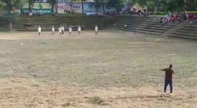 रेवाड़ी जिला प्रशासन की टीम हरियाणा उदय आउटरीच कार्यक्रम के तहत जाटूसाना खण्ड के गांव बेरली कलां पहुंची। एसडीएम रेवाड़ी होशियार सिंह की देखरेख में ग्रामीणों ने खेल स्पर्धाओं में उत्साह पूर्वक भाग लिया।
#haryanauday