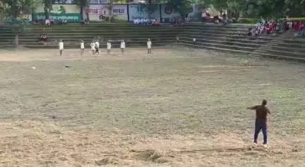 रेवाड़ी जिला प्रशासन की टीम हरियाणा उदय आउटरीच कार्यक्रम के तहत जाटूसाना खण्ड के गांव बेरली कलां पहुंची। एसडीएम रेवाड़ी होशियार सिंह की देखरेख में ग्रामीणों ने खेल स्पर्धाओं में उत्साह पूर्वक भाग लिया।
#haryanauday