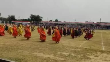 *रेवाड़ी स्थित राव तुलाराम स्टेडियम में मेरी माटी-मेरा देश अभियान को समर्पित 77वें स्वतंत्रता दिवस समारोह में देशभक्ति व राष्ट्रप्रेम से ओतप्रोत मनोहारी सांस्कृतिक कार्यक्रमों की प्रस्तुति देते प्रतिभागी।*
#MeriMaatiMeraDesh
#veerokavandan