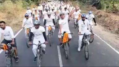 फतेहाबाद। नशे के विरुद्ध चेतना को लेकर साइकिल पर संदेश लेकर दौड़े युवा
#CyclothonYatra #DrugsFreeHaryana #Fatehabad
