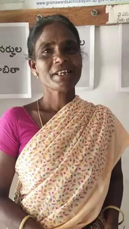 అప్పలాయగుంట గ్రామ పంచాయతీ నందు నూతన పెన్షన్లు పంపిణీ ....ముఖ్యమంత్రి గారికి కృతజ్ఞతలు తెలిపిన లబ్ధిదారులు.