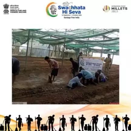 As part of the #SwachhataHiSeva Campaign, 10 people participated in cleaning and bed preparation inside the Poly House at the Central Institute of Horticulture in Nagaland.
#agrigoi #SwachhBharat #GarbageFreeIndia #SwachhataBhiSwasthyaBhi