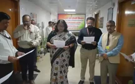 Smt Alka Upadhyaya, Secretary, Department of Animal Husbandry and Dairying (DAHD) leads the way in integrity as she administered the Integrity Pledge to our dedicated employees at Krishi Bhawan, New Delhi. 
#vigilanceweek #integritymatters