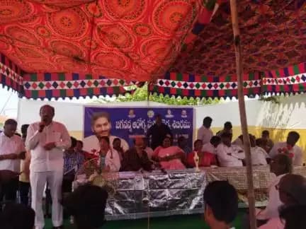 ఫిరంగిపురం -2 సచివాలయం లో "జగనన్న ఆరోగ్య సురక్ష " ప్రోగ్రాం ప్రారంభం లో పాల్గొన్నZP ఛైర్మెన్ శ్రీ "Henry kristina "గారు