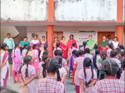 ఈ రోజు SVEEP ఆక్టివిటీస్ భాగంగా KGBV ఘనపూర్ (m) మరియు GJC చిట్యాల లో  భవిష్యత్ (future) ఓటర్ల మరియు  (young) ఓటర్లకు అవగాహన కార్యక్రమము నిర్వహించారు.