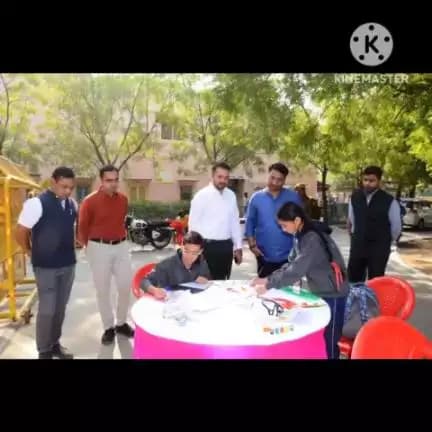 ’’लोकतंत्र के रंग, कैनवास के संग’’ थीम पर कलाकारों ने उकेरे मन के भाव

पेंटिंग के माध्यम से दिया मतदान जागरूकता का संदेश

<nis:link nis:type=tag nis:id=ceo_rajasthan nis:value=ceo_rajasthan nis:enabled=true nis:link/>