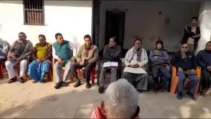 बिदुपुर के सहदुल्लहपुर धोबौली पंचायत के ग्राम उफरौल में भाजपा प्रदेश मीडिया प्रभारी किसान मोर्चा हरेश कुमार सिंह की अध्यक्षता में आयोजित बैठक में श्रीराम मंदिर प्राण प्रतिष्ठा समारोह अयोध्या धाम जाने एवं लोगों को आमंत्रण पत्र देने को हुईं।