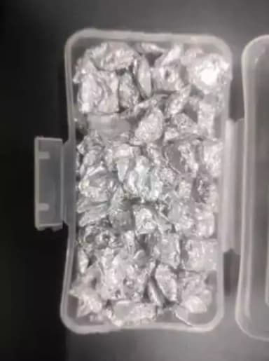 अपराध नियंत्रण हेतु की गई छापेमारी में गोंदा थाना द्वारा अपराधकर्मी प्रशांत सिंह को गिरफ्तार किया गया और इनके पास से 130 पुड़िया ब्राउन शुगर बरामद किया गया।